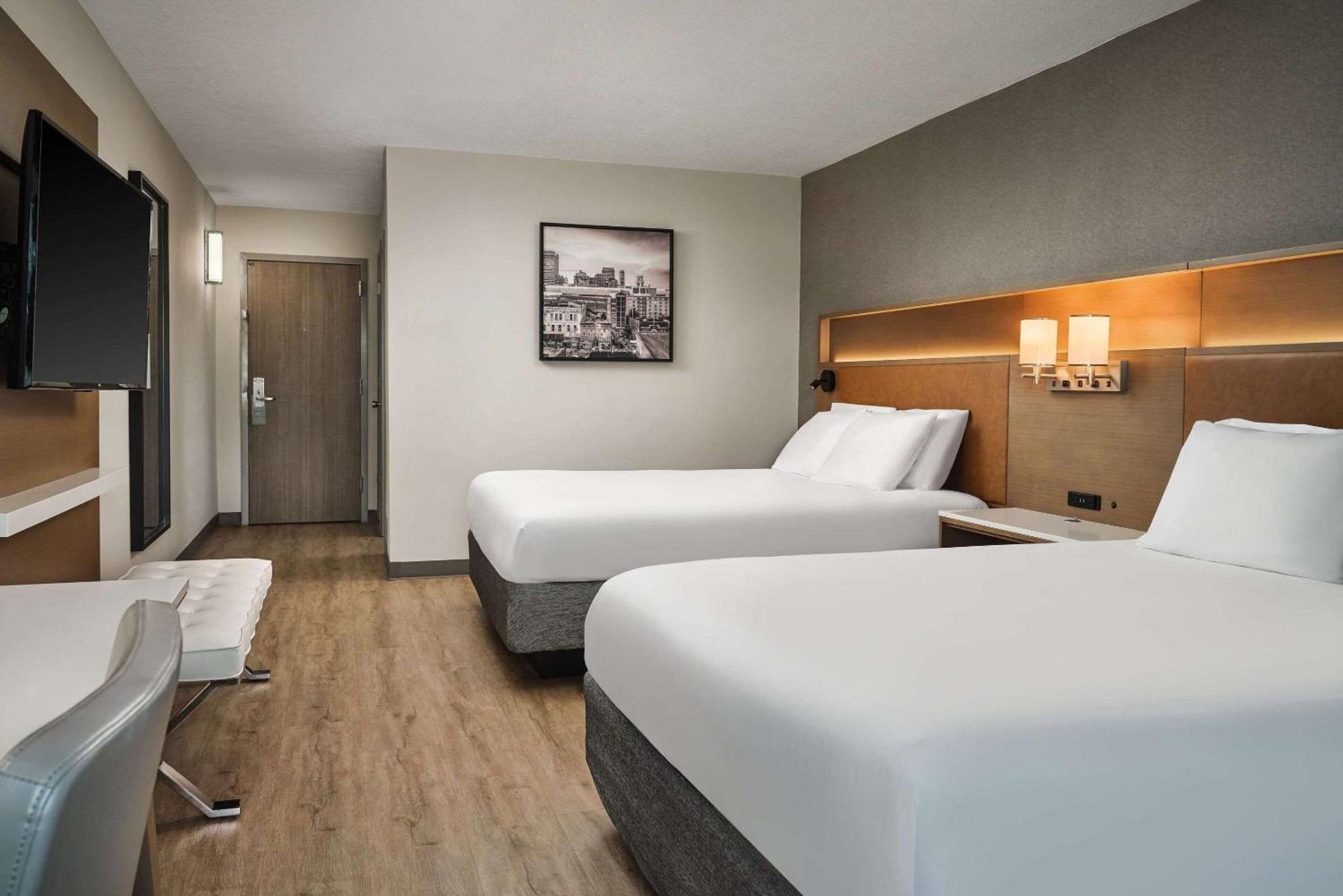 Radisson Hotel Запад Мемфис Экстерьер фото