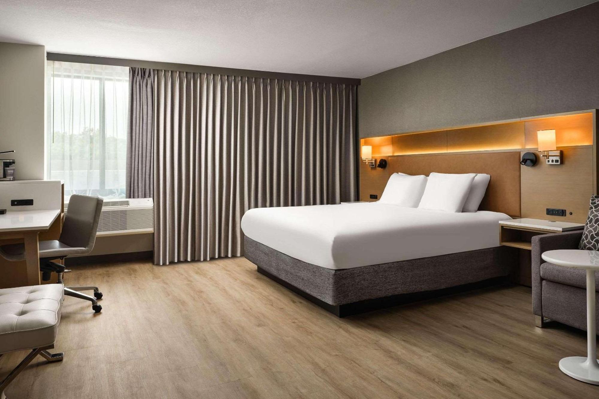 Radisson Hotel Запад Мемфис Экстерьер фото